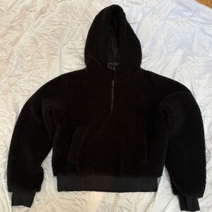 Lululemon Textured Fleece Half Zip Black size 8